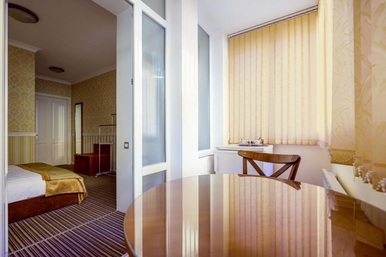 Consul Hotel Консул Odessa Ngoại thất bức ảnh