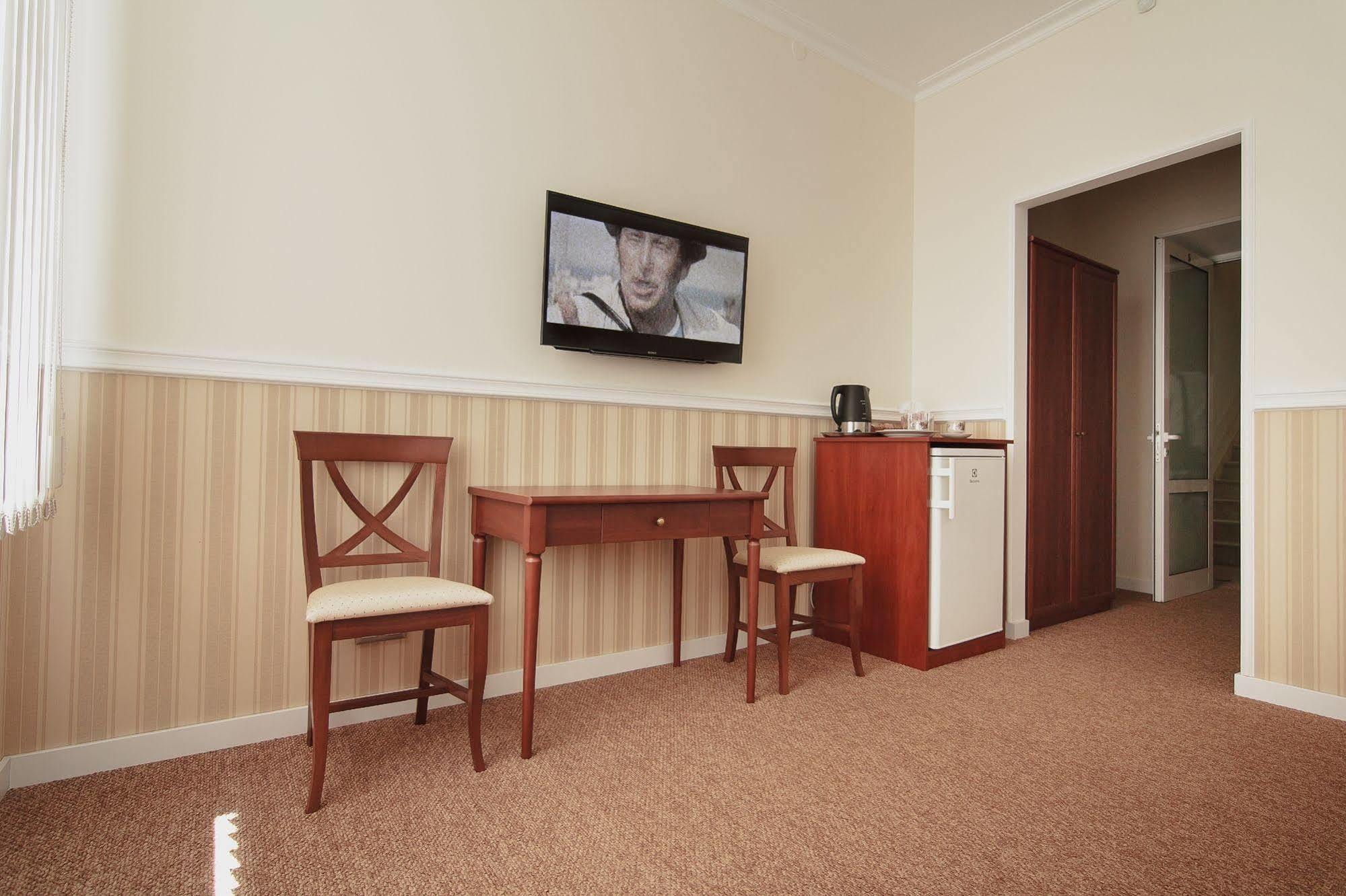 Consul Hotel Консул Odessa Ngoại thất bức ảnh