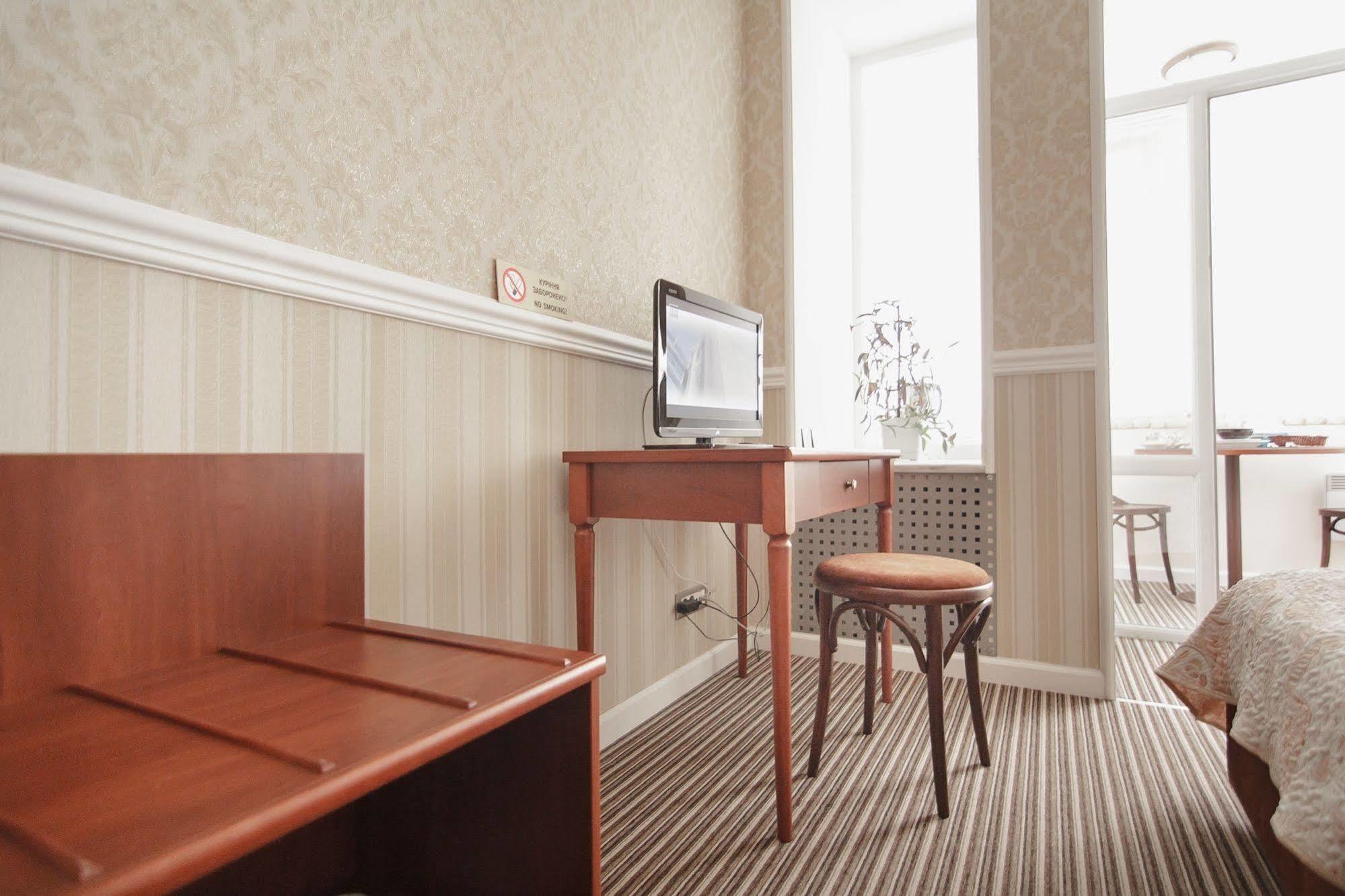 Consul Hotel Консул Odessa Ngoại thất bức ảnh