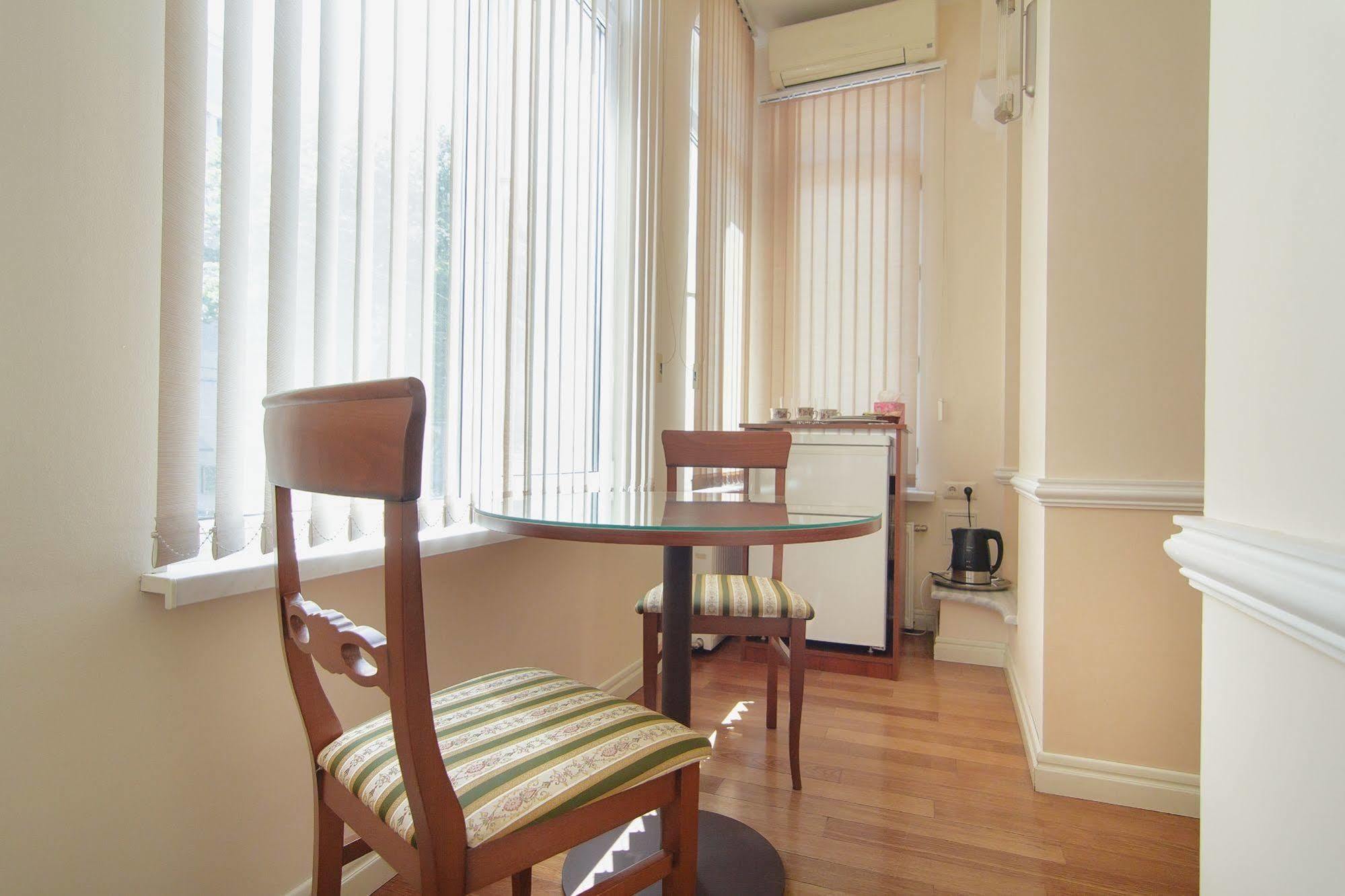 Consul Hotel Консул Odessa Ngoại thất bức ảnh