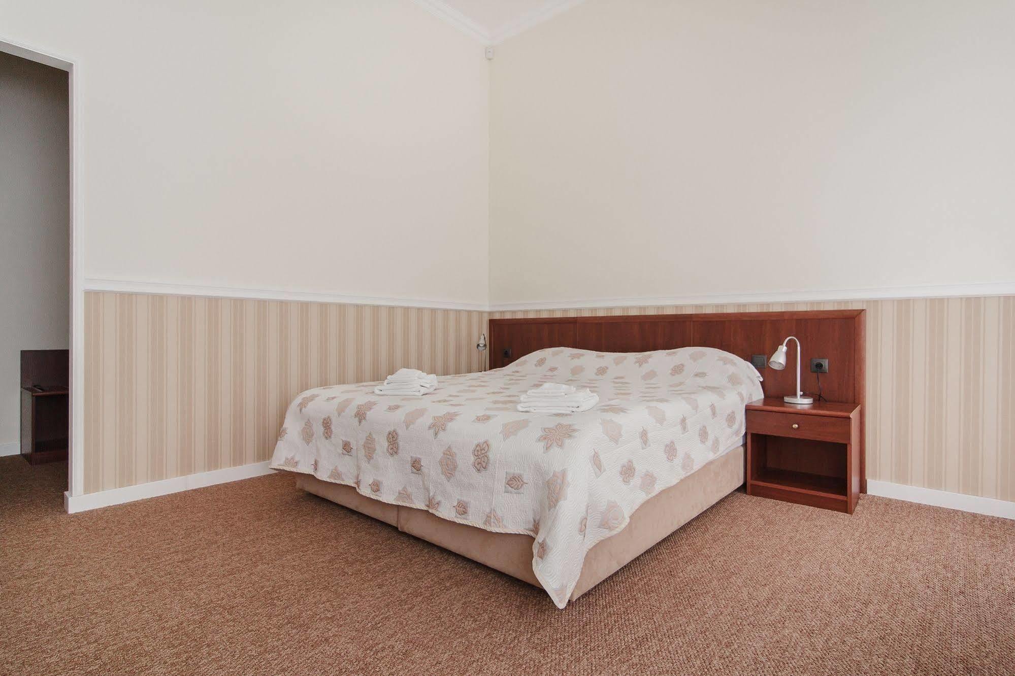 Consul Hotel Консул Odessa Ngoại thất bức ảnh